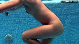 i'm lady dee that cute shy czech teen 18+ swimming