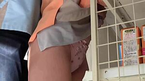 아내가 용서 빌며 카우걸로 자지 빨고 구부려서 손가락질