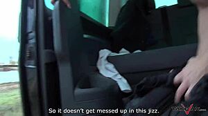 Hey, berhenti bercakap dan kongkek otak cougar Czech berbucu ini sekarang!