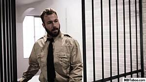 Подростки Адриана Чечик и Вена Роуз рискуют тюрьмой с Чадом Уайтом