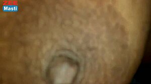 Indijska zrela žena trdo jebana vsako noč