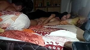 أب زوج شاب يتسلل للفراش لنيك تبشيري