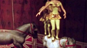 Vintage erotiska illustrationer ger heta retrovibbar.