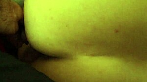 予期せぬ継子と継母の同衾セックス