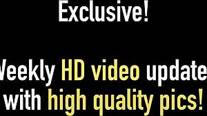 Jelena Jensen wierci wystrzyżoną cipkę szklanym dildem