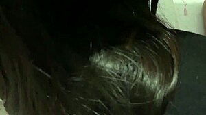 Chlap, práve buchotám svojej nevlastnej sestre úžasný zadok v Supermanových nohaviciach!