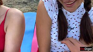 Kerle schnappen zwei junge 18+ Mädchen in Bergen für rauen Fick