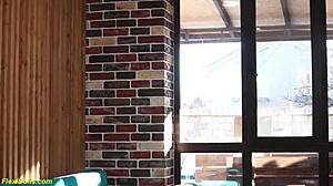 Настоящая худышка куколка Лара Фрост получает жесткий трах в тугую жопу. Длинные ноги в чулках заводят дикое действие.