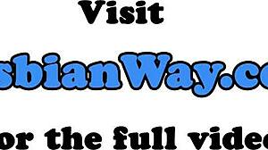 Lesbiene reale babe ling pizda sălbatic sub masă