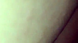 ฉันสำรวจก้นพรหมจารีของฉันเป็นครั้งแรก