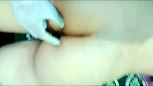 فتاة كلية ديسي تجربة أولى عنيفة عارية