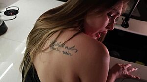 Aku Ngewe Ibu Teman di Dapur Pasca Pesta Ulang Tahun