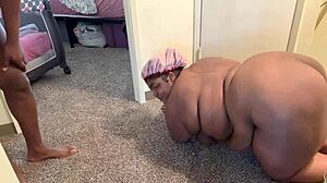 Пришлось выйти из душа, чтобы закончить с моей эбони бэйбой