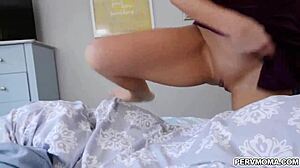 Cherie DeVille touží po tvrdém ptáku nevlastního syna