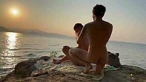 Požádal jsem cizince o pomoc s opalovacím krémem na nudistické pláži dnes