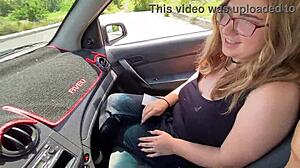 Fiatal nő eltéved az úton, kéreget fuvart - SEGÍTS MOST!