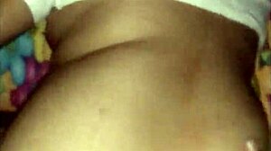 Teen 18+ s tlustou asijskou píčou zničenou v hardcore domácím creampie.