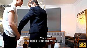 Șocant! Profesora respectată se transformă în târfă cu elevul în ciorapi!