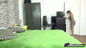 Min kone med ung 18+ studs kæmpe pik i anal leg. Del 1 af vild udstilling.