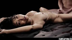 Emiri Momota tager endeløse sæd ladninger i asiatisk cumflation