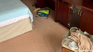 Нет, ты не засунешь свой член в мою киску — она только для отца, но моя жопа свободна для использования