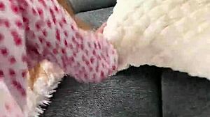 Mia Bandini začne dan s trdim seksom in spermo po svojem majhnem 18+ telesu