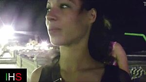 Ez a csinos barna tini 18+ kutyapózban baszták és imádta minden pillanatát