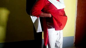 Šolarka zamenja pomoč pri izpitu za umazano stražarsko jebanje