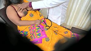 डॉक्टर अस्पताल में लेडी पेशेंट के साथ गलत व्यवहार करते हुए पकड़ा गया!