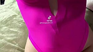 Gadis jiran dikongkek doggystyle oleh ayah