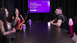 Ruiva e Morena em Cena de Corno Interracial com Trans e Sete Homens