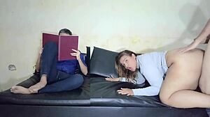 Boynuzlu Adam Gina'nın Oğlunu Siktirdiğini Fark Etmiyor