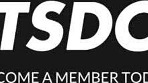 Polly Pons terima pukulan anal kasar dari kontol besar