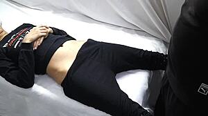 वर्जिन गर्ल्स का पहला डॉक्टर विजिट!