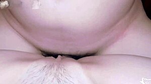 Di Belakang Tabir: Gadis Thai Cantik Mandi di Pancuran Pejabat dan Dapat Creampie