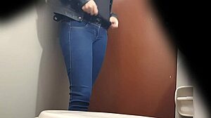 Sevimli Arjantinli Üvey Kız Kardeşimi Gizli Upkirt ile İşerken Casusluyorum