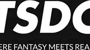 Stor rumpa ukrainsk 18+ Oxana Chic rider otrogen kille i cowgirl