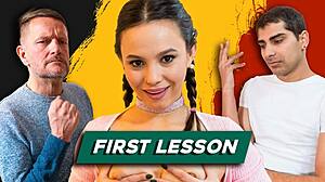 Njegov tast me je naučil jebati z hardcore seksom starejšega in mlajšega 18+ na kavču, lepa brineta vara z očetom moža