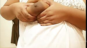 Madhya Pradesh Girl Reveals Her Big Sexy Boobs