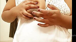 Madhya Pradesh Girl Reveals Her Big Sexy Boobs