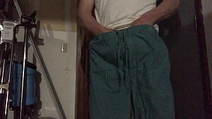 Intriguing gay massage session.