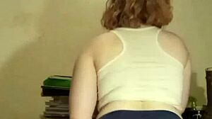 Amateur performs promotional tit reveal for free videos