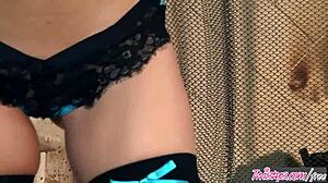 Niki lee feels intense pleasure masturbating with toys