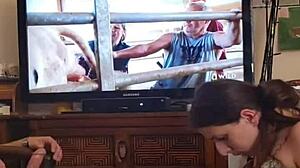 Teasing girlfriend helps friend with rent