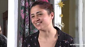 nala fingers hairy pussy solo