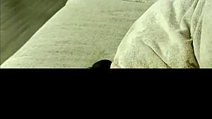 i'm a teen girl posing nude and feeling exposed