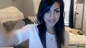 briana lee webcam show april 8th 😍