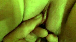 Lipslit isn't shy of the camera during fingering