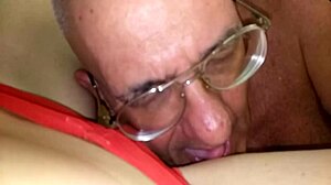 mature amateur gets her pussy licked in pov view