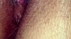 feucht muschi teen 18+ explores solo pleasure